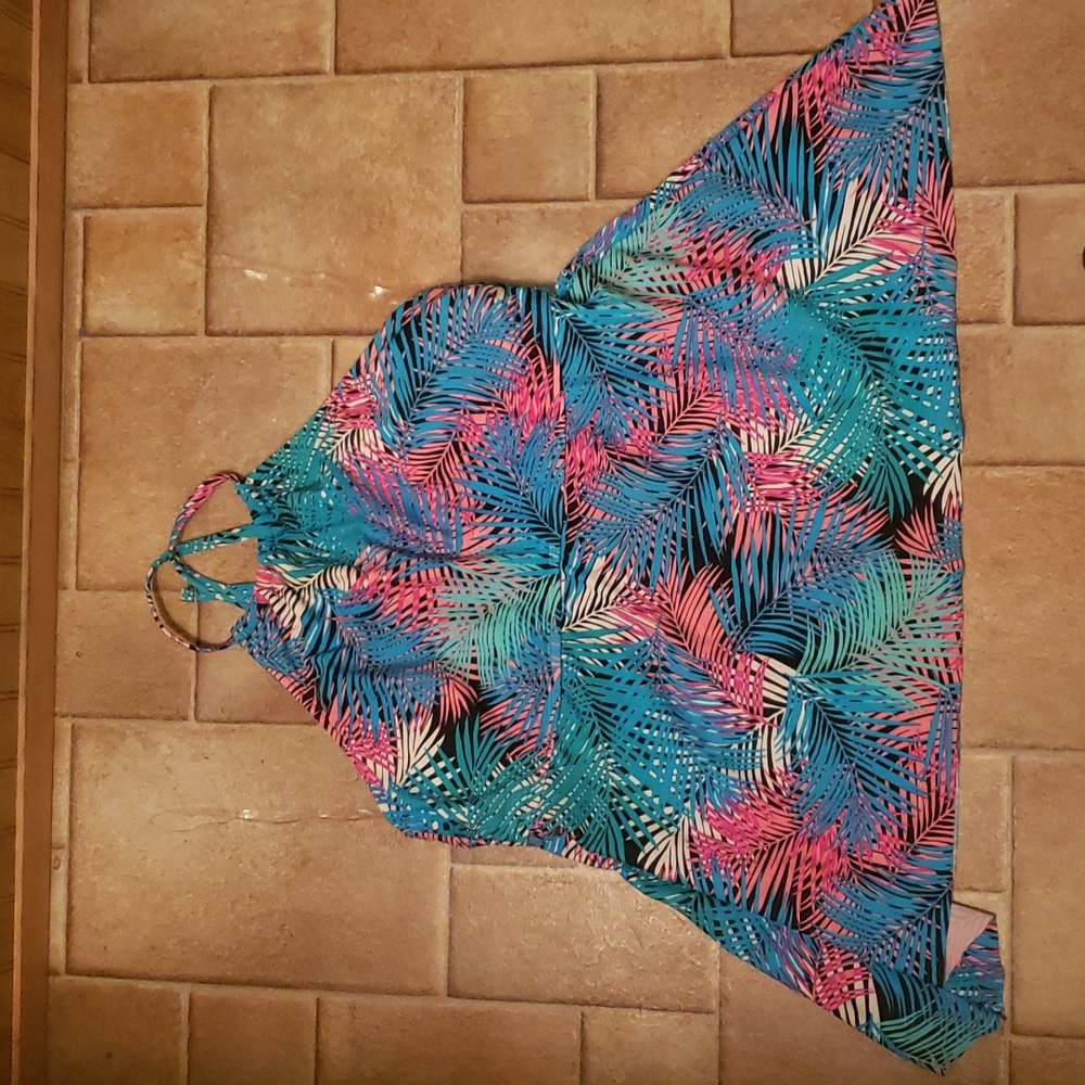 Swim halter top